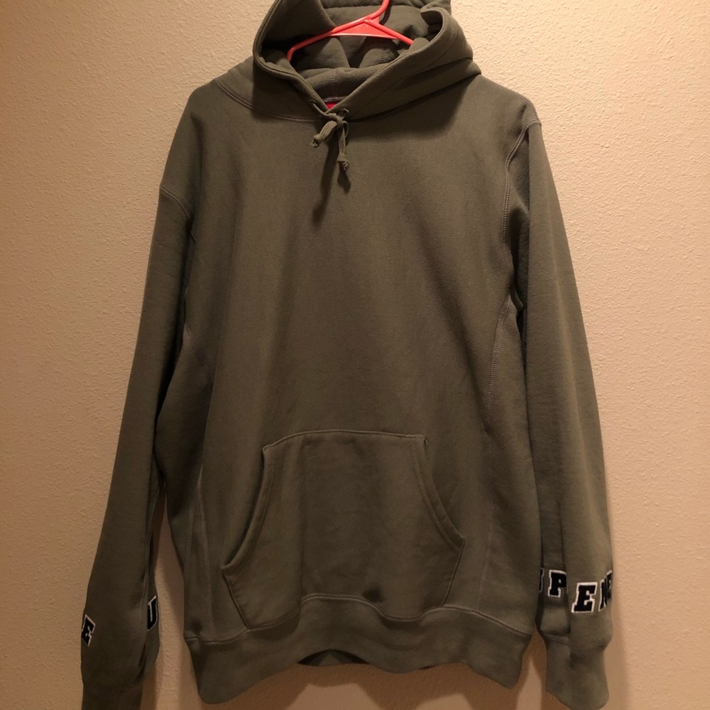 Supreme Wrist Logo. Hooded Sweatshirt